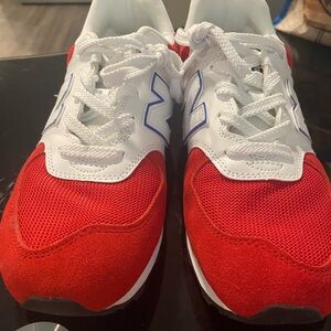 NEW BALANCE 574 Boys 7.5 in Red and White